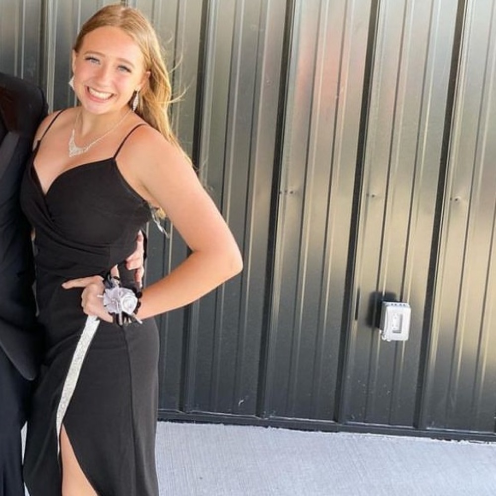 Prom Dress - Picture 2 of 6
